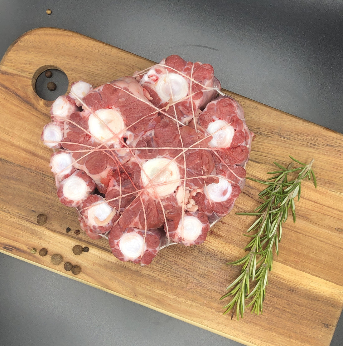 Queue de Bœuf Braisée à la Tomate et au Vin Rouge